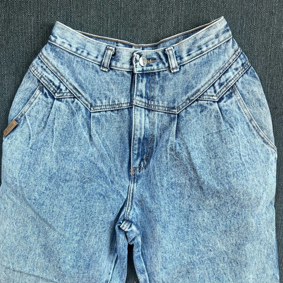 Vintage P.S Gitano Light Wash Acid Wash High Waisted Pleated Mom Jean- Size 6 - Picture 5 of 10